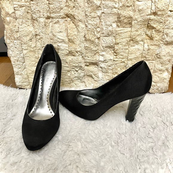 BCBG (Size 7) High Heel - Picture 2 of 3